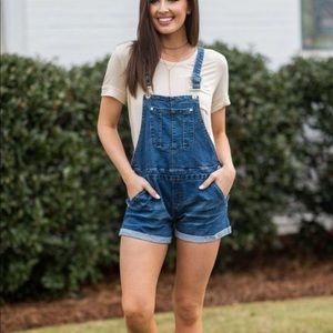 Mint Julep Boutique Overalls